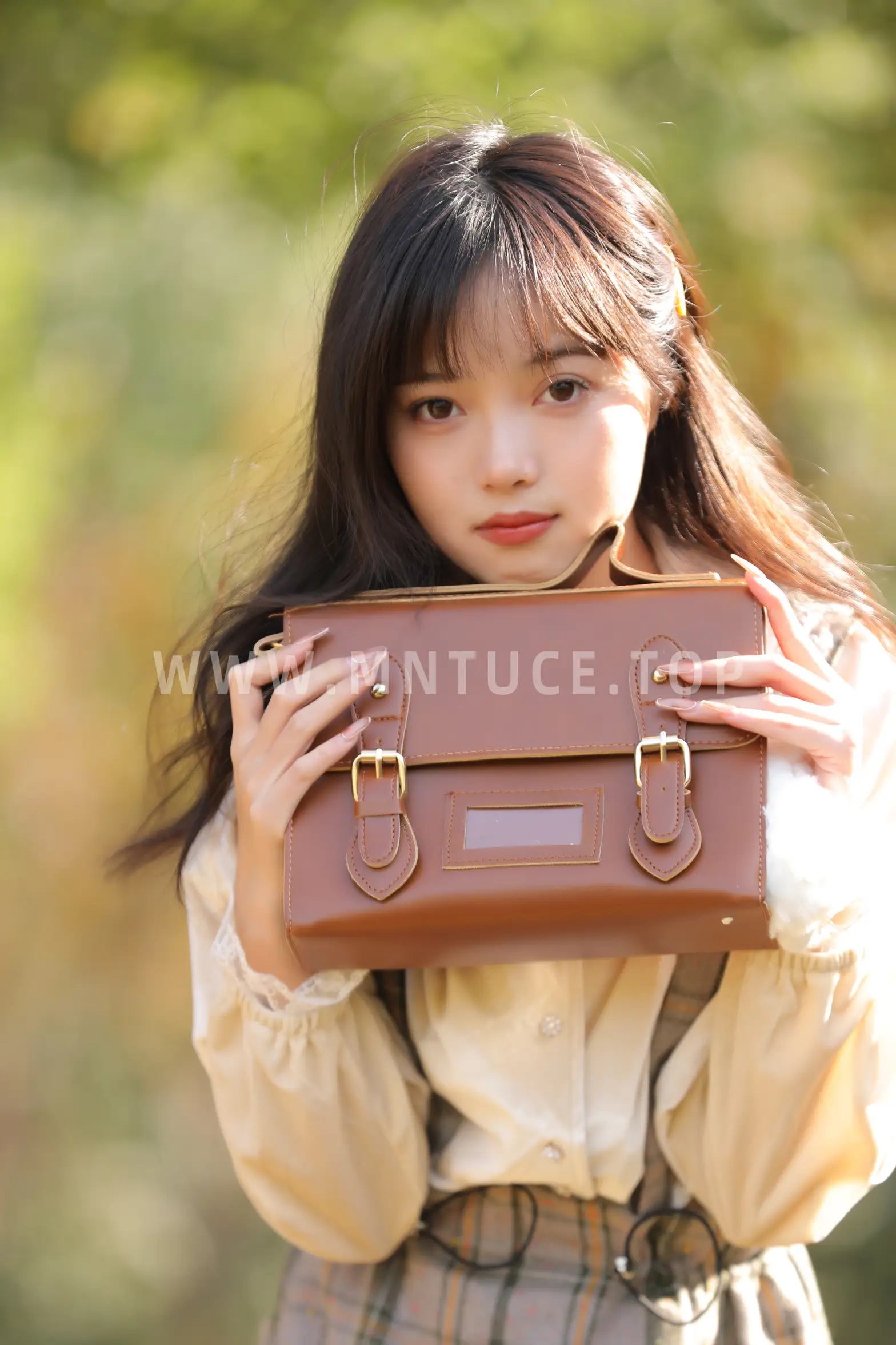 [YITUYU] 2022.11.17 Vol.2462 – Qiu Xin Xiaoweiren'er#[35P]-8
