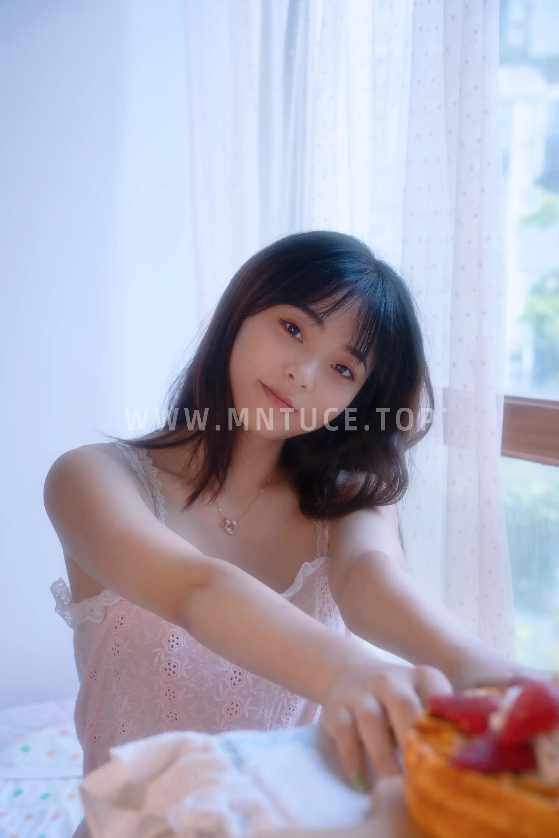 [YITUYU] 2022.11.14 Vol.2435 – The Flower of the End of the Season Sylvia595#[22P]-4