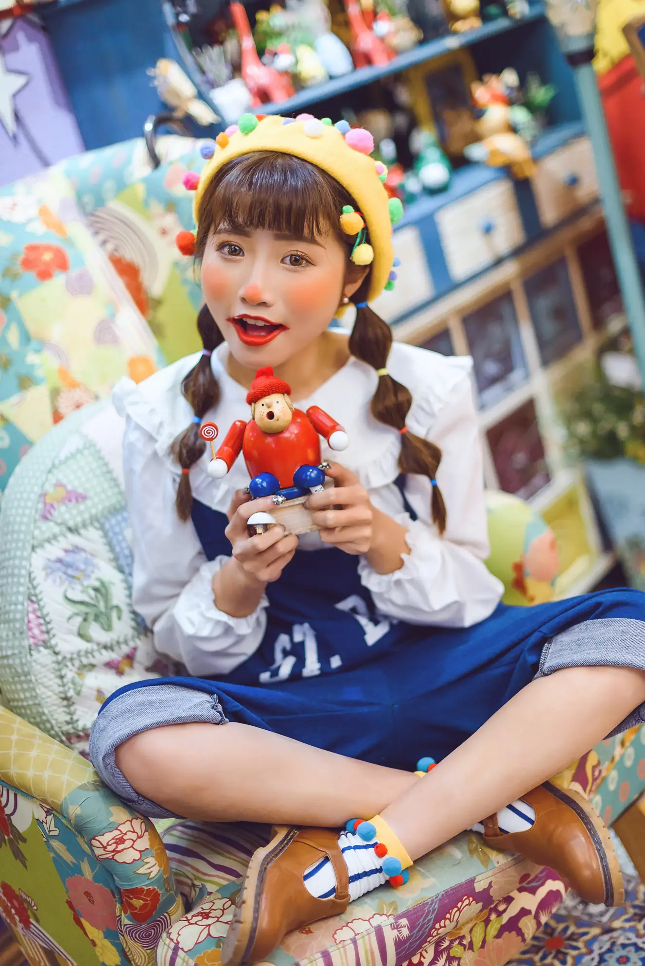 [YITUYU] 2022.11.23 Vol.2511 The colorful world of clowns#[25P]-2